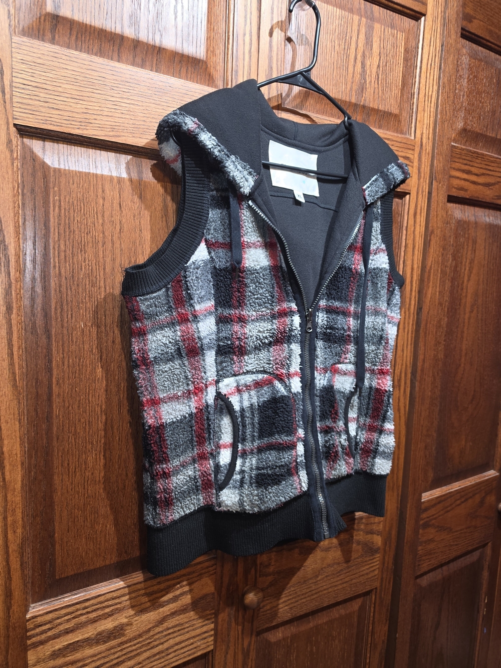 Maurices Reversible Sherpa Vest XL | Black Red White Plaid | Cozy Fall